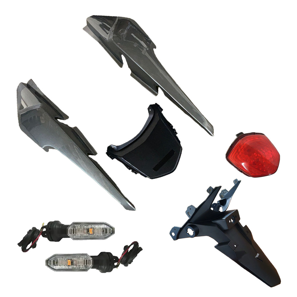 PARALAMA TRAS RABETA LANTERNA E PISCA LED FAN 160 20/21 PRATA MET.