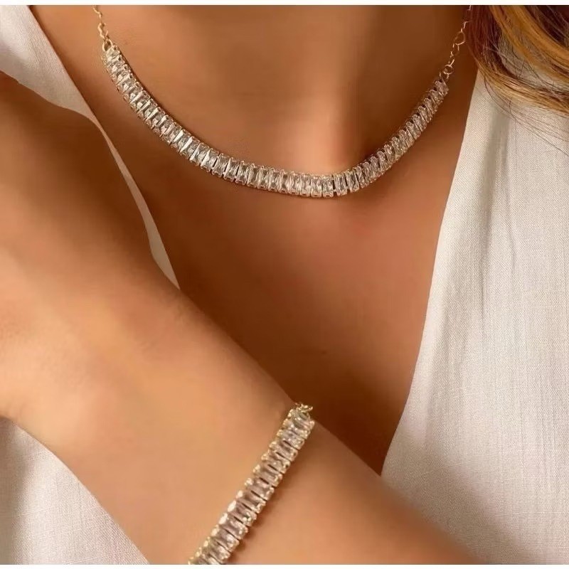 Colar e Pulseira Baguete Cristal  Banhado a Ouro 18k em Oferta na Shopee