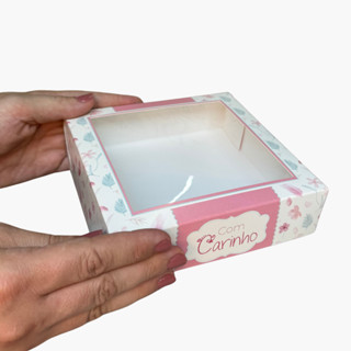 Caixa com Visor Acetato Quadrada 15x15x4 Olga Doce Flor Com Carinho c/10un em Oferta na Shopee