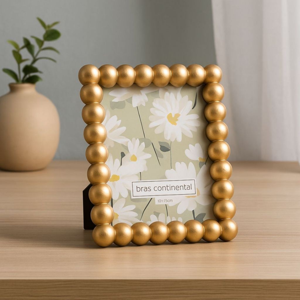 Porta-Retrato em MDF Beads Dourada – Design com Esferas Bolinhas Decorativas 17,5x13cm
