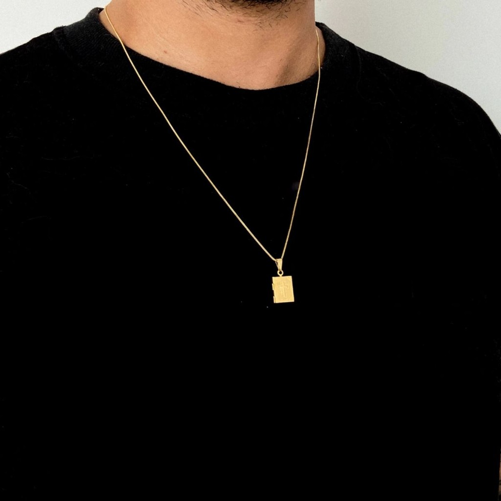 Relicário Biblia Colar Masculino Ouro 18k  Presente Personalizado fotos Relicário masculino