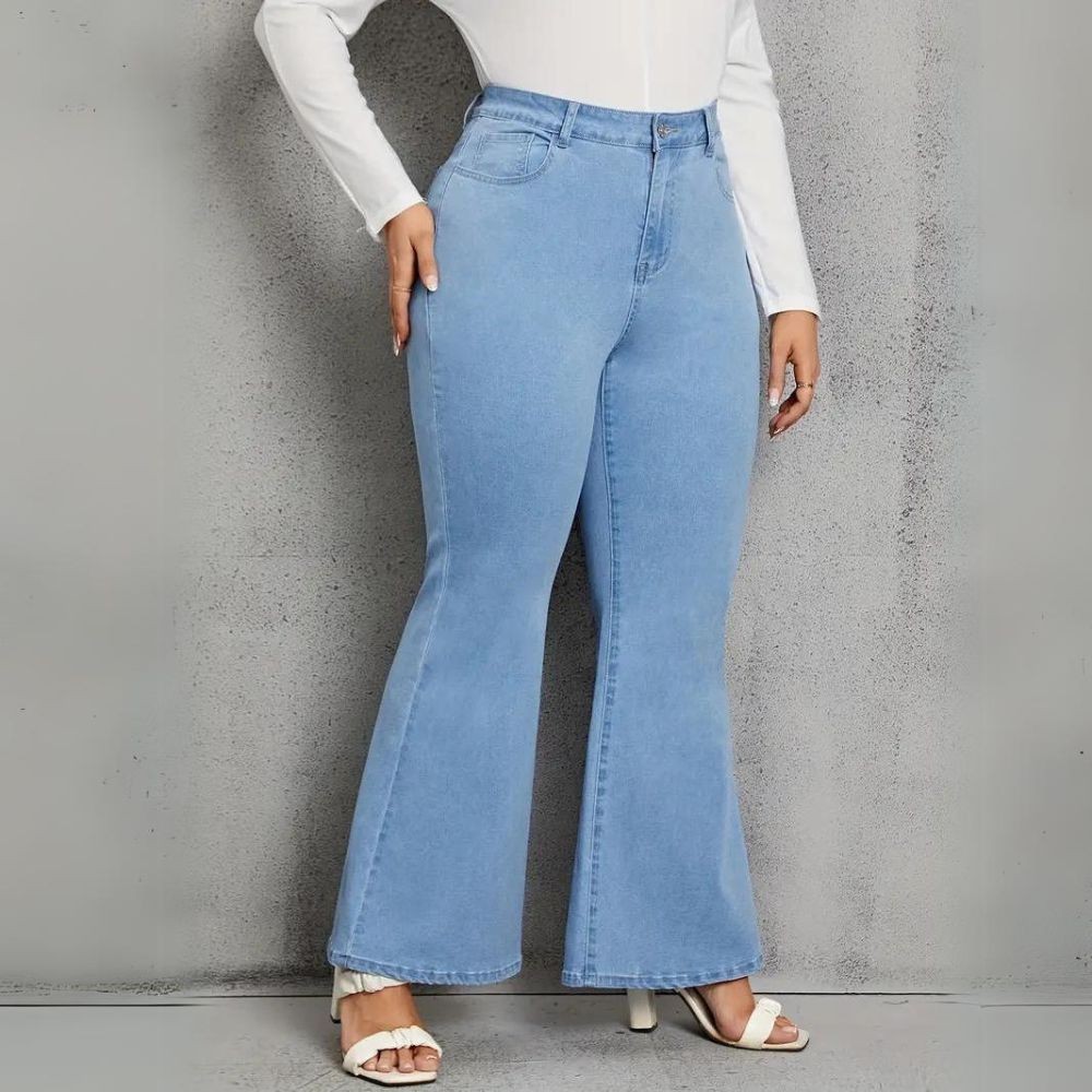 Calça Flare Plus Size Jeans Feminina Boca de Sino Cintura Alta Modeladora