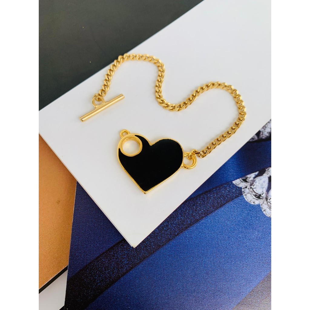 Pulseira Semi Joia com fecho frontal coração esmaltado Preto