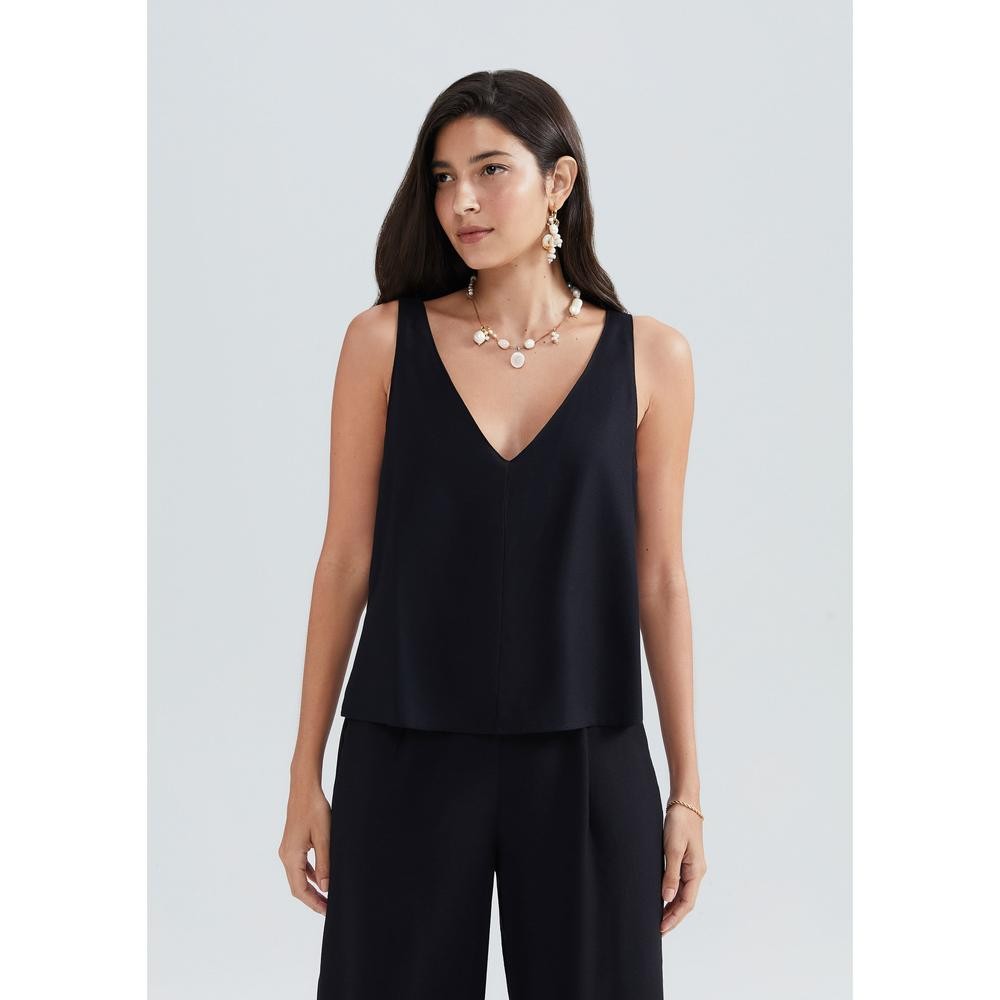 Regata Feminina Decote V Em Tecido Creponado Hering - Women Clothes