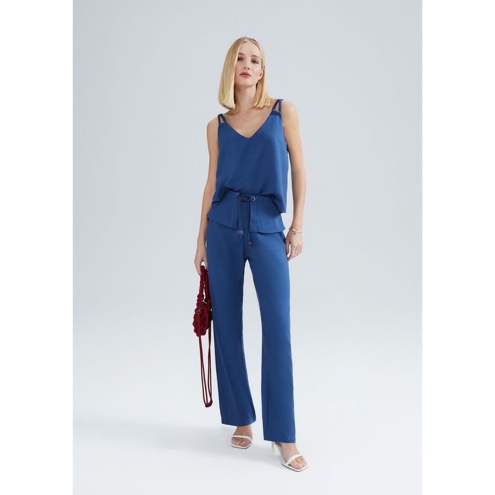 Regata Feminina Decote V Em Viscolinho Hering - Women Clothes