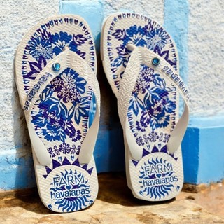 Chinelo De Dedo Com Correia E Estampas Diferenciadas Leve E Confortável