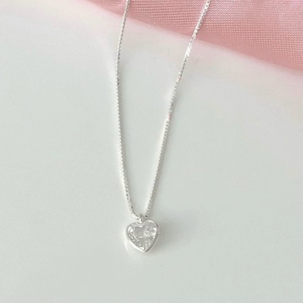 Colar corrente Banhada a Prata ponto de luz coração em Oferta na Shopee