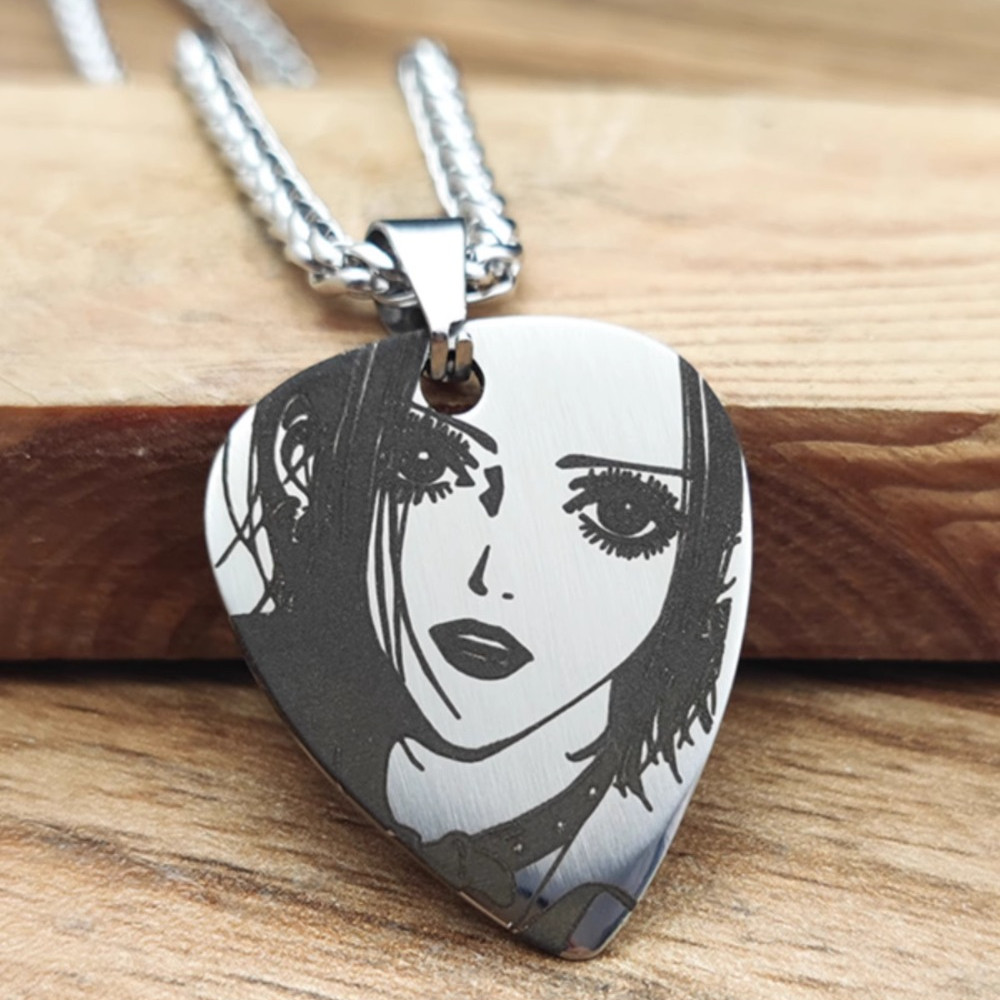 Anime NANA Colar Explosão Banda Guitarra Paddle Metal Punk Pingente Halloween Moda Homem Mulher Cosplay Acessório