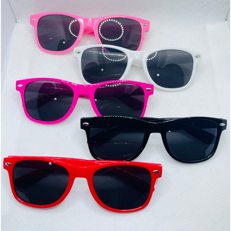 Kit 2 óculos de sol infantil colorido clássico modelo warfer na moda promoção em Oferta na Shopee