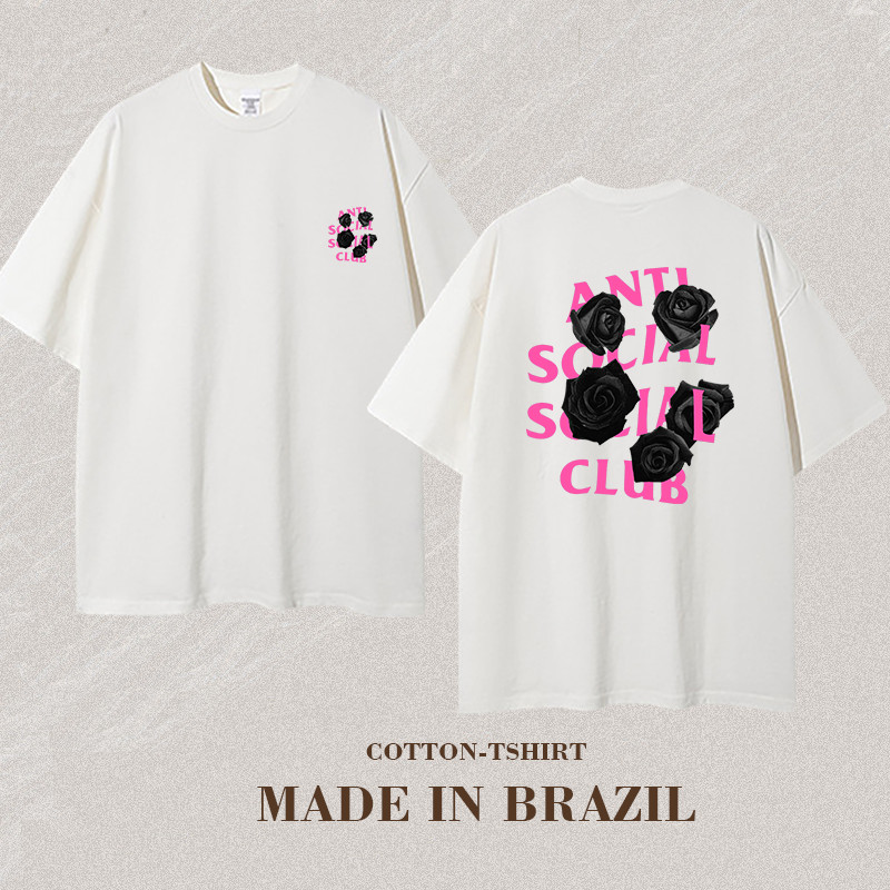 Camisa Streetwear. Anime em preto e branco. Mangá em voga. Camiseta Oversize com padrão de rosa preta. 100% algodão.