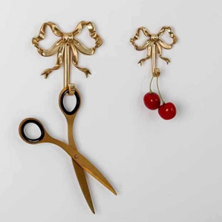 Ganchos de Laço de Metal para Pendurar Roupas na Parede do Banheiro Sala de Estar Porta-chaves Vintage de Laço em Oferta na Shopee