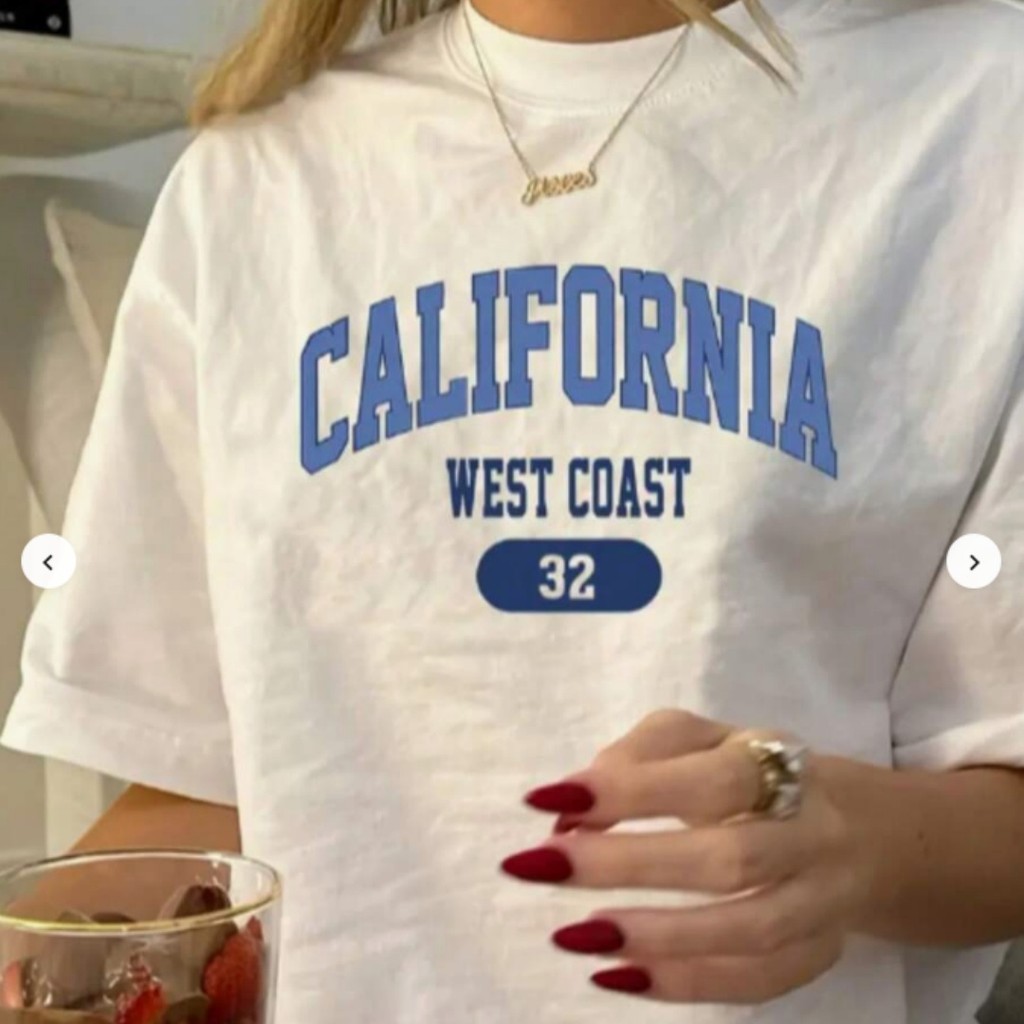 Camiseta Feminina de Gola Redonda Estampada Vintage California West Coast '32, Moda T-shirt Feminina com Estampa Gráfica