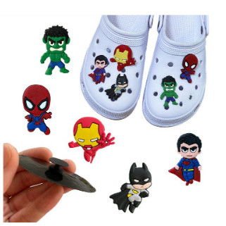 Botons Pins 6peças Herois Marvel Homem Aranha Super Man Batman Hulk Variados Enfeite Chinelo Emborrachados