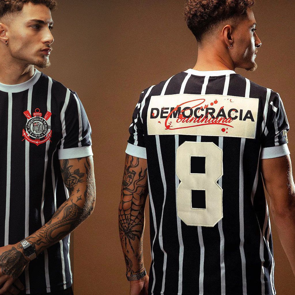 Camisa Corinthians Retrô Democracia Sócrates 1982 Nº 8 Masculina Oficial