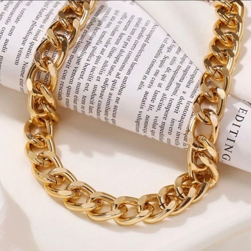 Colar Feminino Corrente Cubana Grossa Folheado a Ouro 18k Colares Choker  Moda Acessórios Femininos em Oferta na Shopee