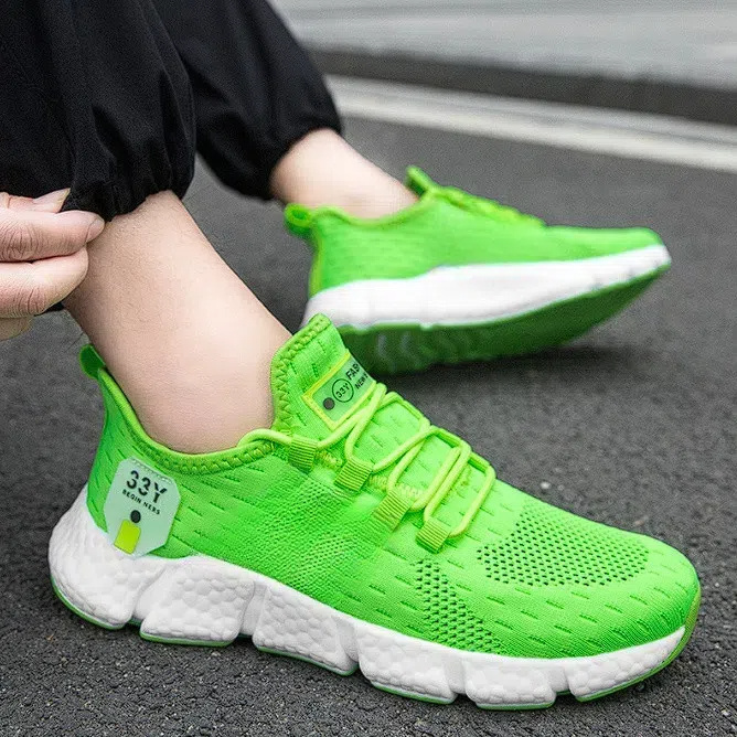 Tênis de corrida masculino ao ar livre - amortecimento ultraleve treinamento esportivo profissional tamanho 36-46 em Oferta na Shopee