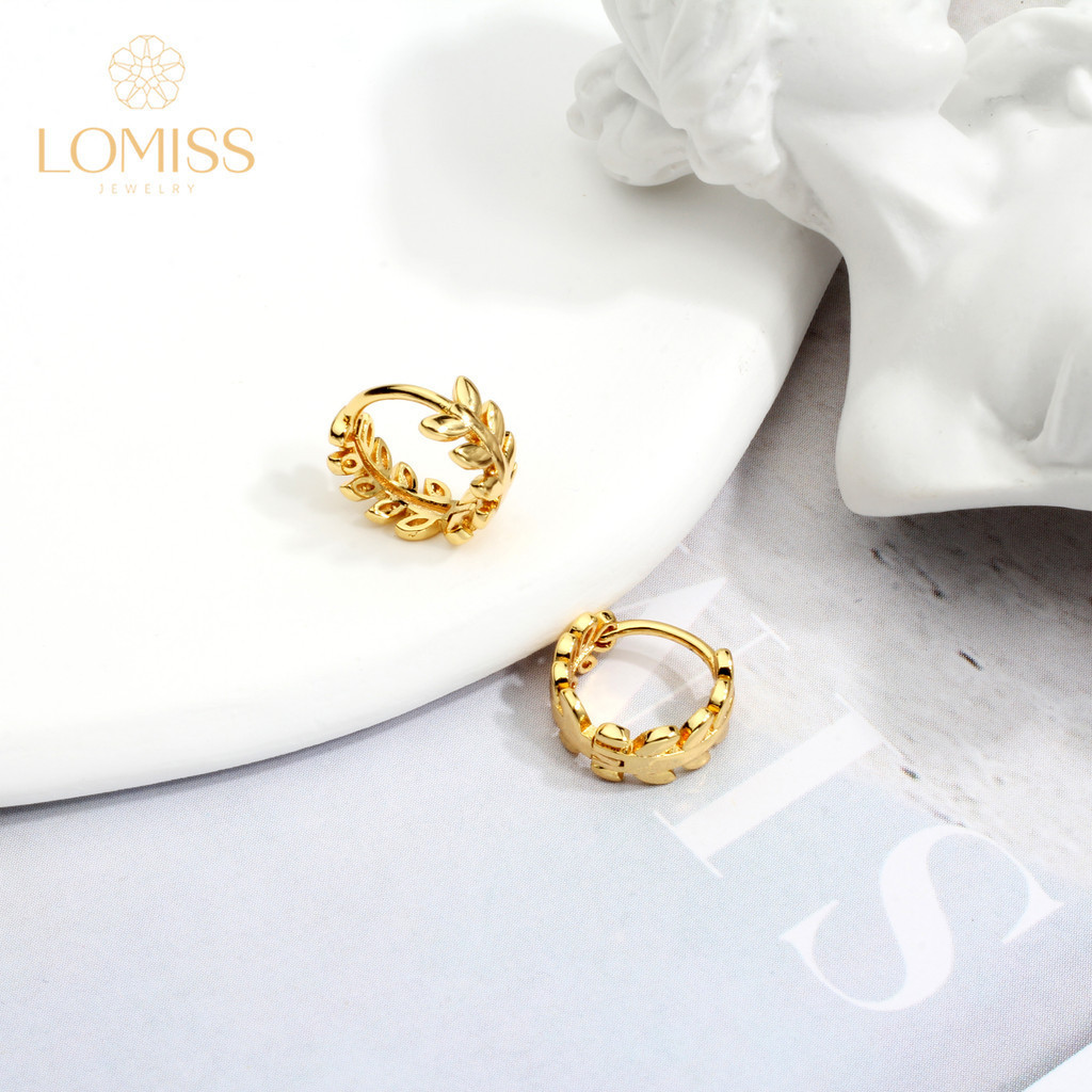 Brinco  Delicado Elegante Antialérgico Feminino Minimalista Argola Folheado Ouro 18k a Platina Folhas Lisa