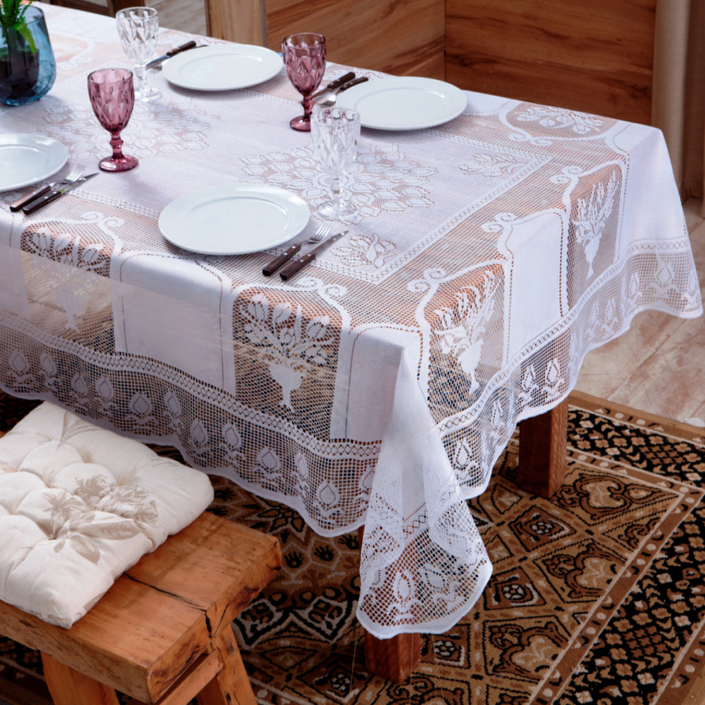 Toalha de Mesa 1,60 X 2,70 Renda Lisa Decorativa 8 Lugares