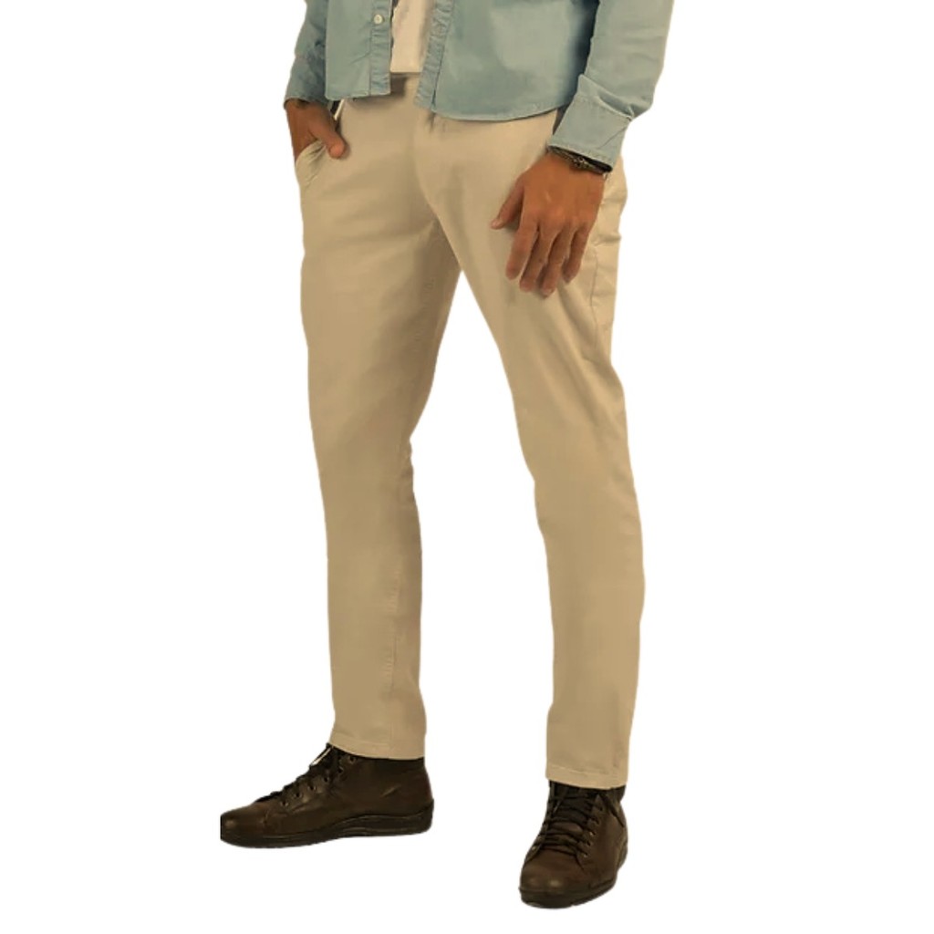 Calça Masculina Sarja Slim Chino Lee