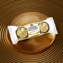 Bombom Ferrero Rocher 3 Un Chocolate Ao Leite Avelã Inteira Pacote 37,5g T3 Wafer Crocante Recheio Cremoso Lembrancinha