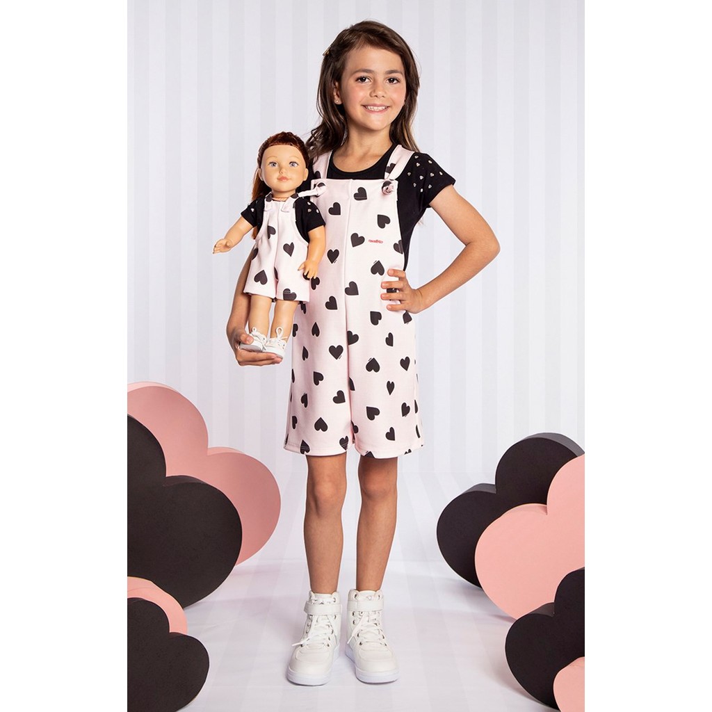 Conjunto Macacão e Blusa Corações- Menina e Boneca-Acompanha roupinha da boneca igual