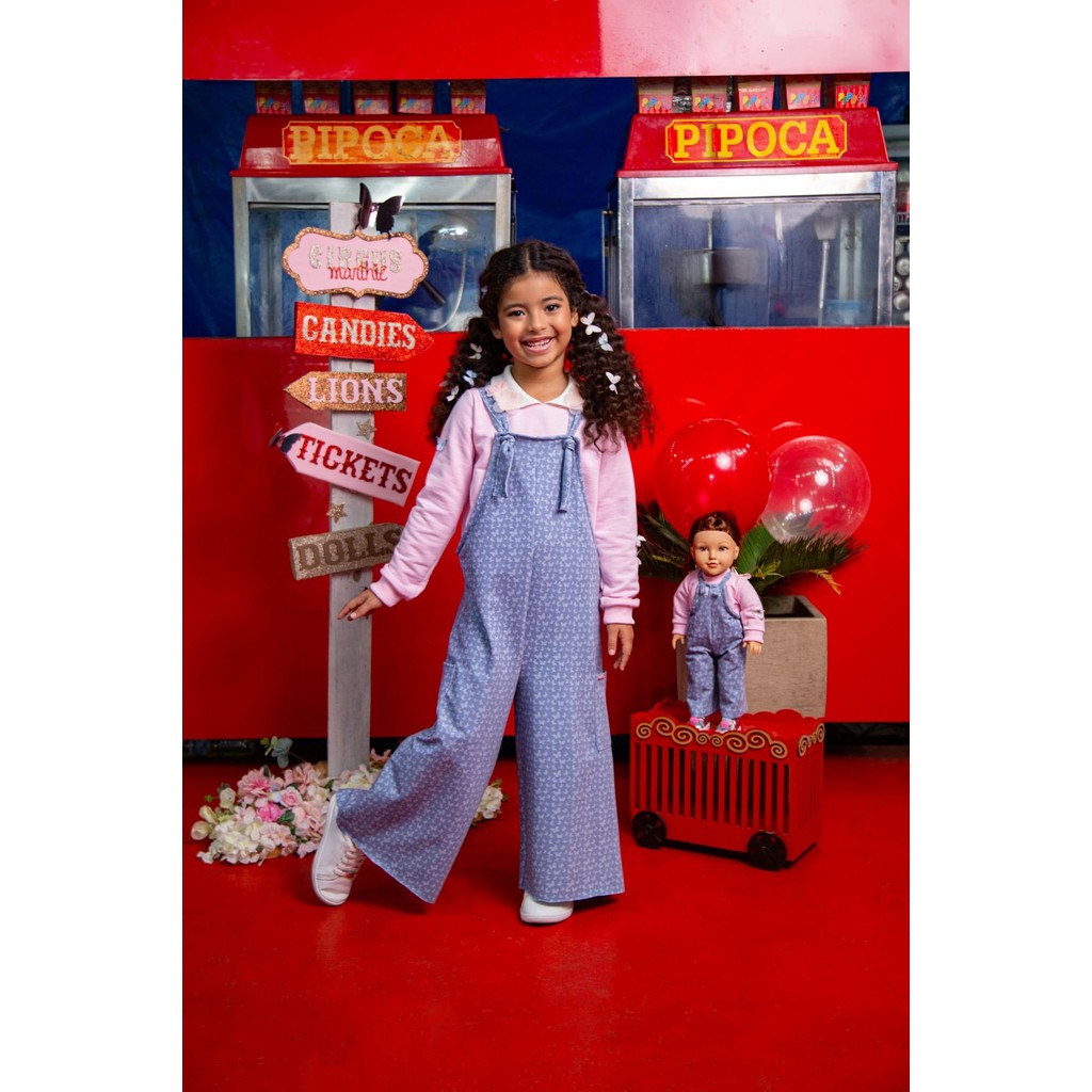 Jardineira Menina Super Wide com Blusa Moletom - ACOMPANHA ROUPINHA DA BONECA IGUAL