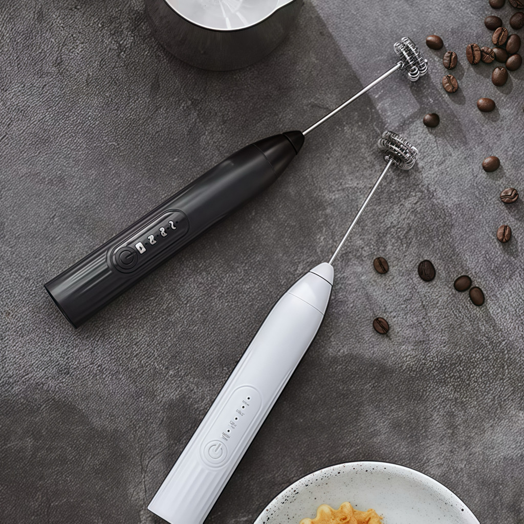 Misturador Mixer Leite, Bebidas E Ovos Portátil Elétrico 2 refil em Oferta na Shopee