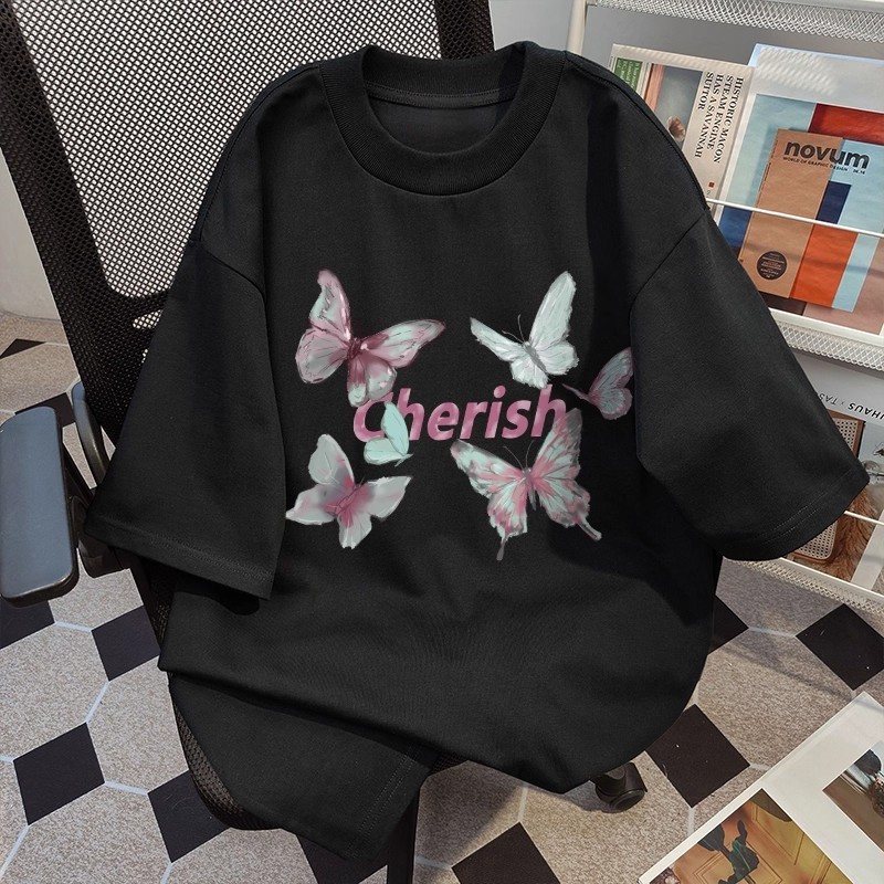 BR.Moonlight Camiseta Unissex Oversized Streetwear Estampa Borboletas "Cherish" – Estilo Romântico e Colorido
