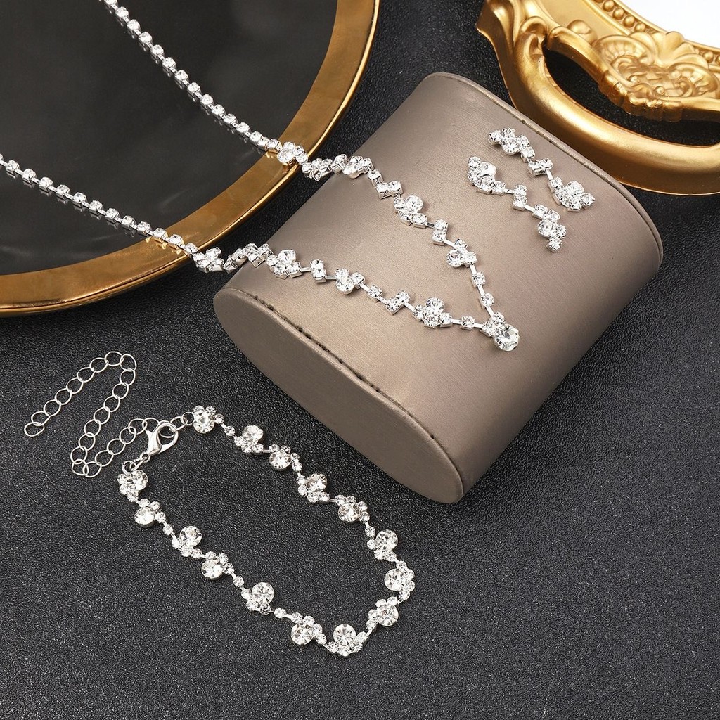 Conjunto de joias de cristal 3 em 1 colar pulseira e brincos de diamantes brilhantes perfeito para casamentos em Oferta na Shopee