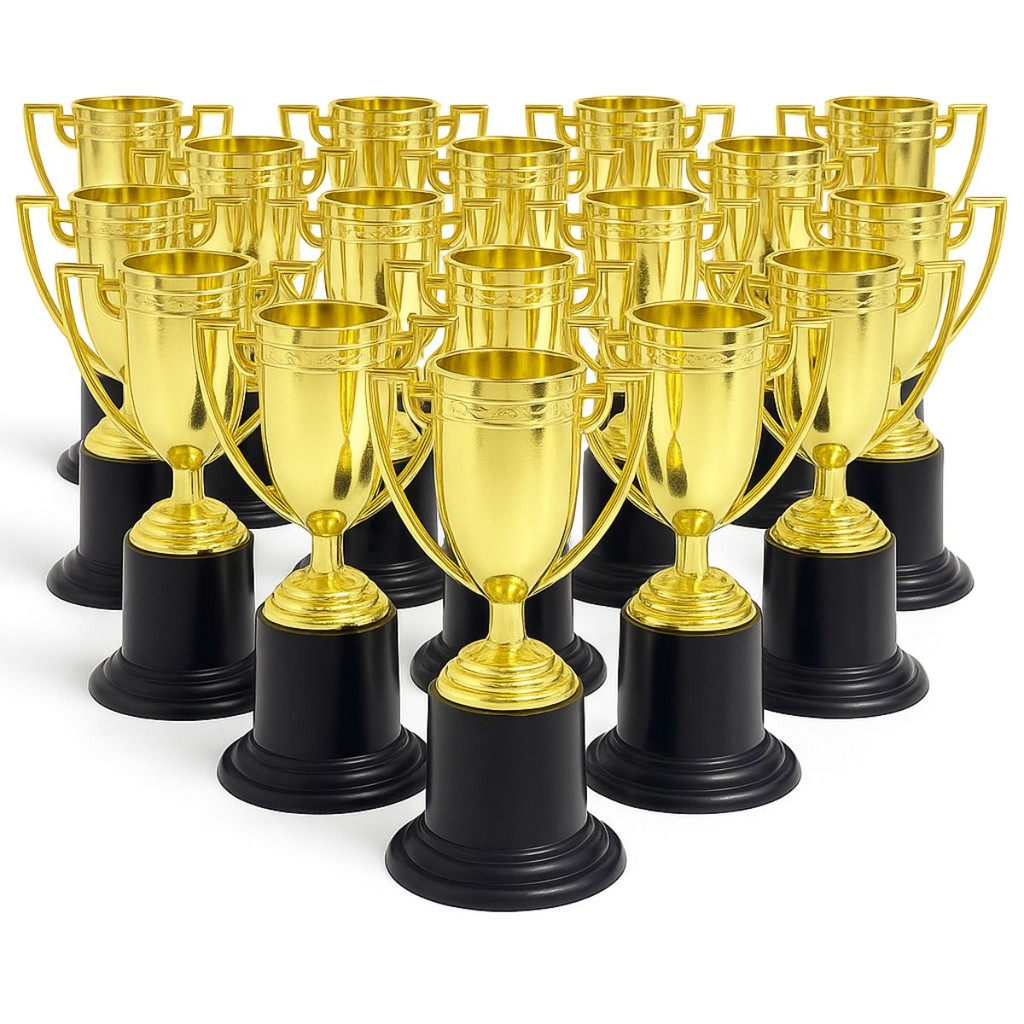 Kit 10 Mini Troféu Dourado Decorativo 9,5cm Doces Festas Aniversário Lembrancinhas Prêmio Miniatura