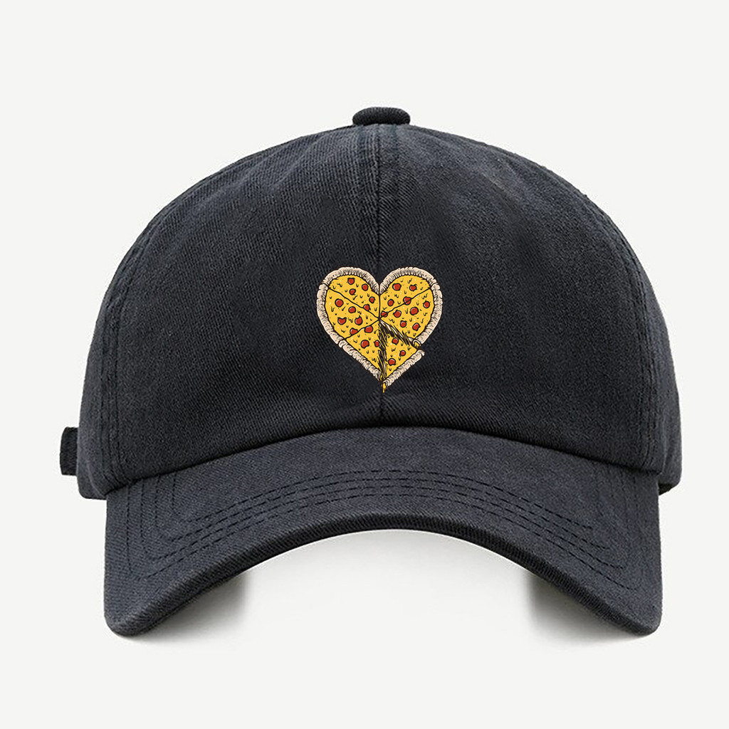 Bone baseball masculino preto Pizza CoraçaoCom regualgem cores bege e branco