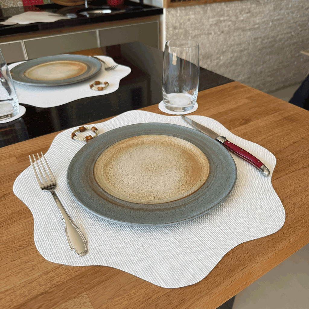 Kit Natal 6 Lugares Jogo Americano Magnolia Ondulado – Sousplat Mesa Posta Sisal Branco + 6 Porta Copos