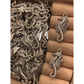 Conjunto 38 Peças Cavalo Marinho em Metal tamanho 20x10mm aprox 40g. em Oferta na Shopee