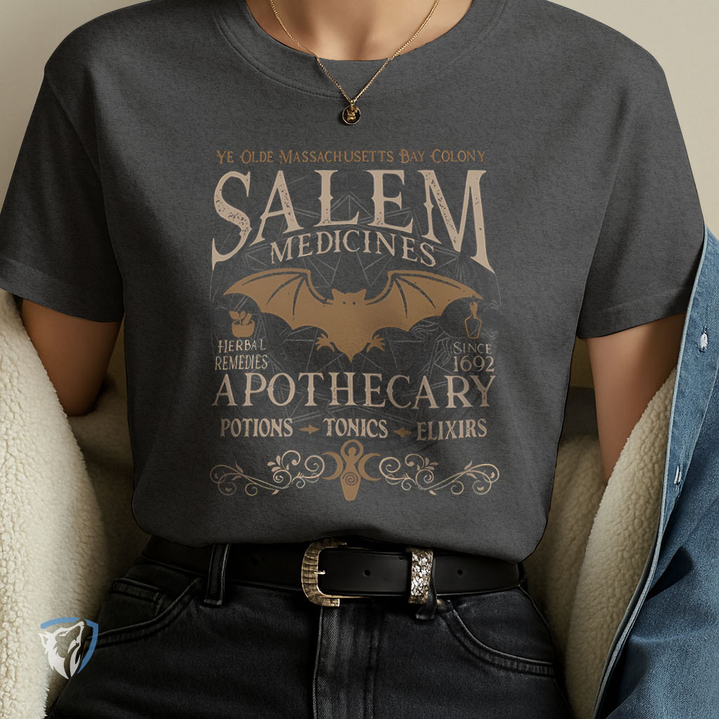 T-Shirt Unissex Salem 1692 Estilo Bruxaria e Botica Antiga
