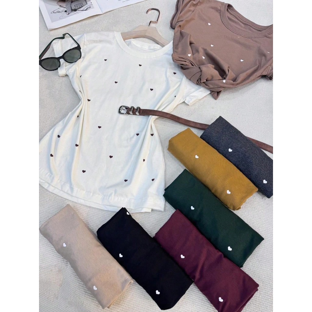 Camiseta blusa T-Shirt Feminina Algodão com bolinhas e pequenos corações, material de algodão casual e confortável