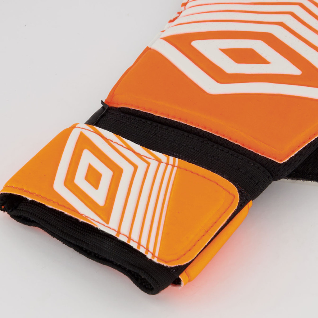 Detalhes do Luva Umbro Goleiro Basic Laranja e Preta
