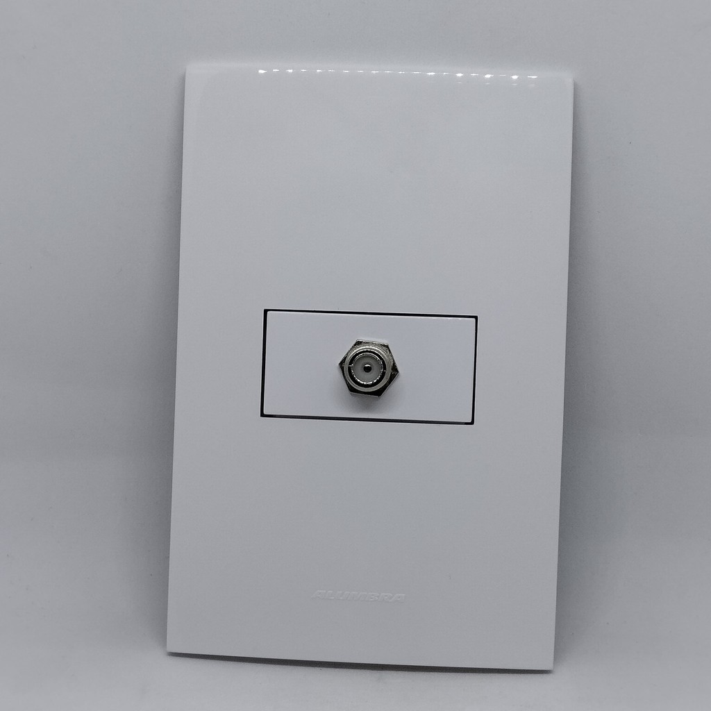 TOMADA COAXIAL P/ ANTENA TV/VIDEO C/ PLACA 4X2 COR BRANCA ALUMBRA