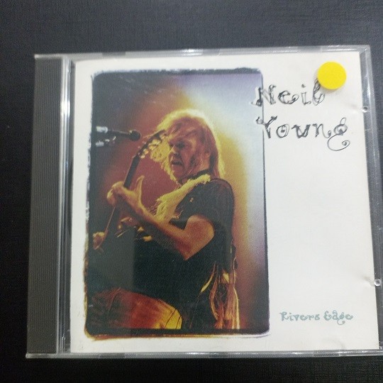 Cd Rock Internacional Neil Young - Rivers Edge - Importado - Italia