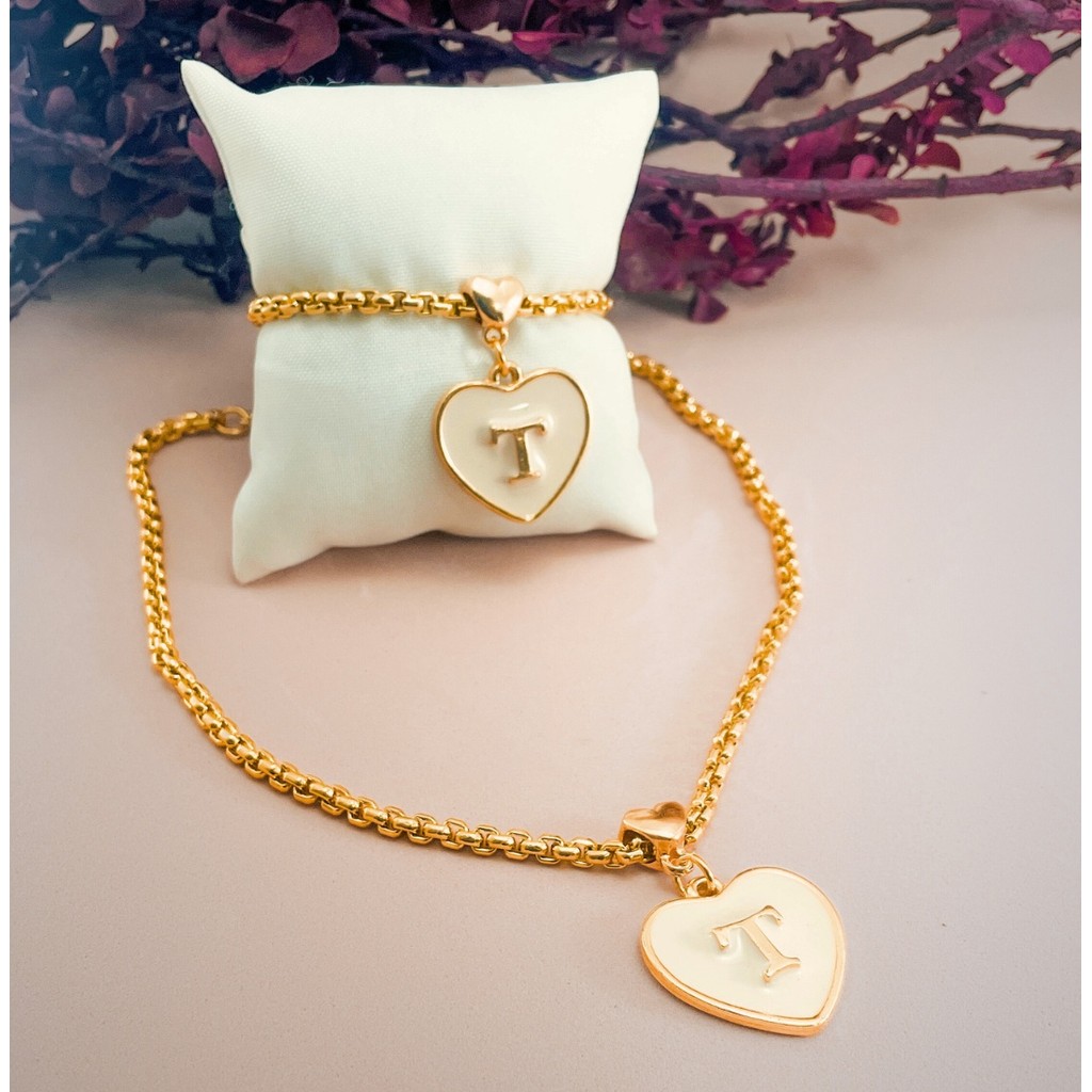 Kit Colar e Pulseira Pingente Letra Inicial Coração Resinado - Veneziana