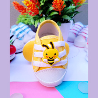 Sapatinho de Bebê recém-nascido Amarelo/Enfeite Abelhinha em Oferta na Shopee