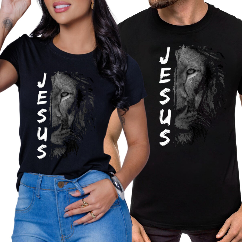 Kit 2 Casal Mozão Camisas T Shirts Masculina e Feminina Unissex Preta Jesus Leão Moda Cristã Lançamento 2024 Amora Black