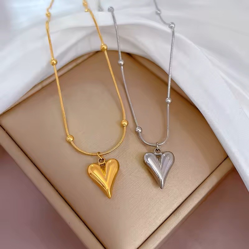 Colar Bolinhas Com Pinguente Coração Prata/Dourado