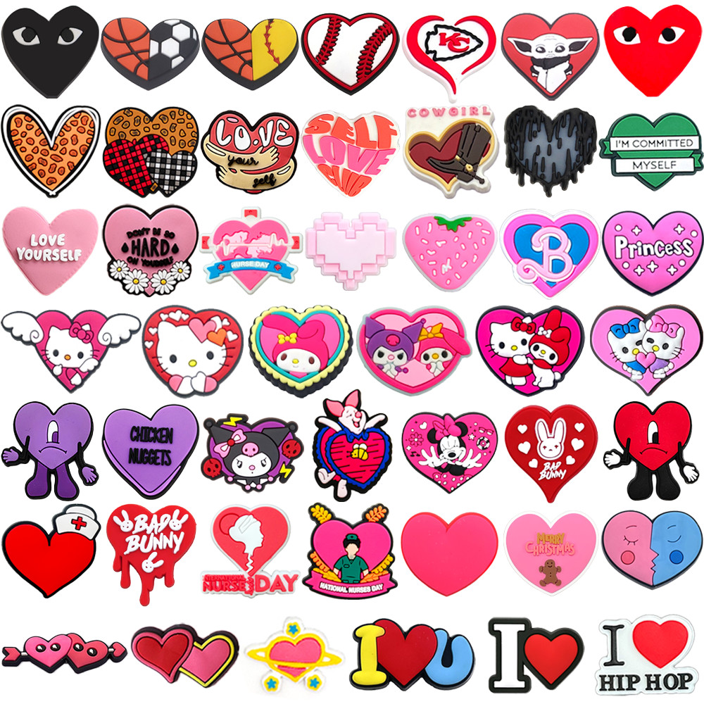 55 Estilos Amor Padrão Tênis Encantos Sandálias Pingente Botão Original Sapato Tamanco Pinos Presentes Para Amigos