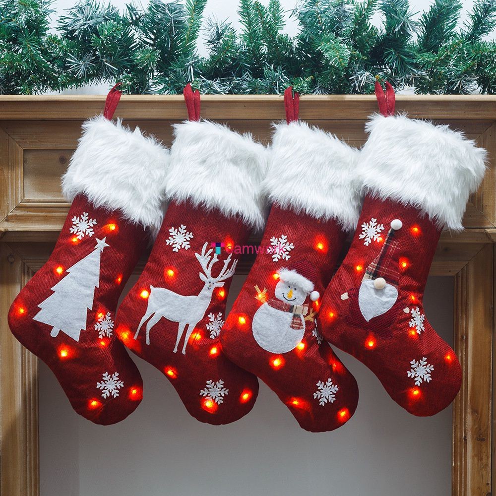 Meia de Natal Luzes LED Elk Meia de Natal Luminosa Materiais Duráveis Decorações de Natal Decoração de Natal Papai Noel Meia de Natal Trabalho em equipe