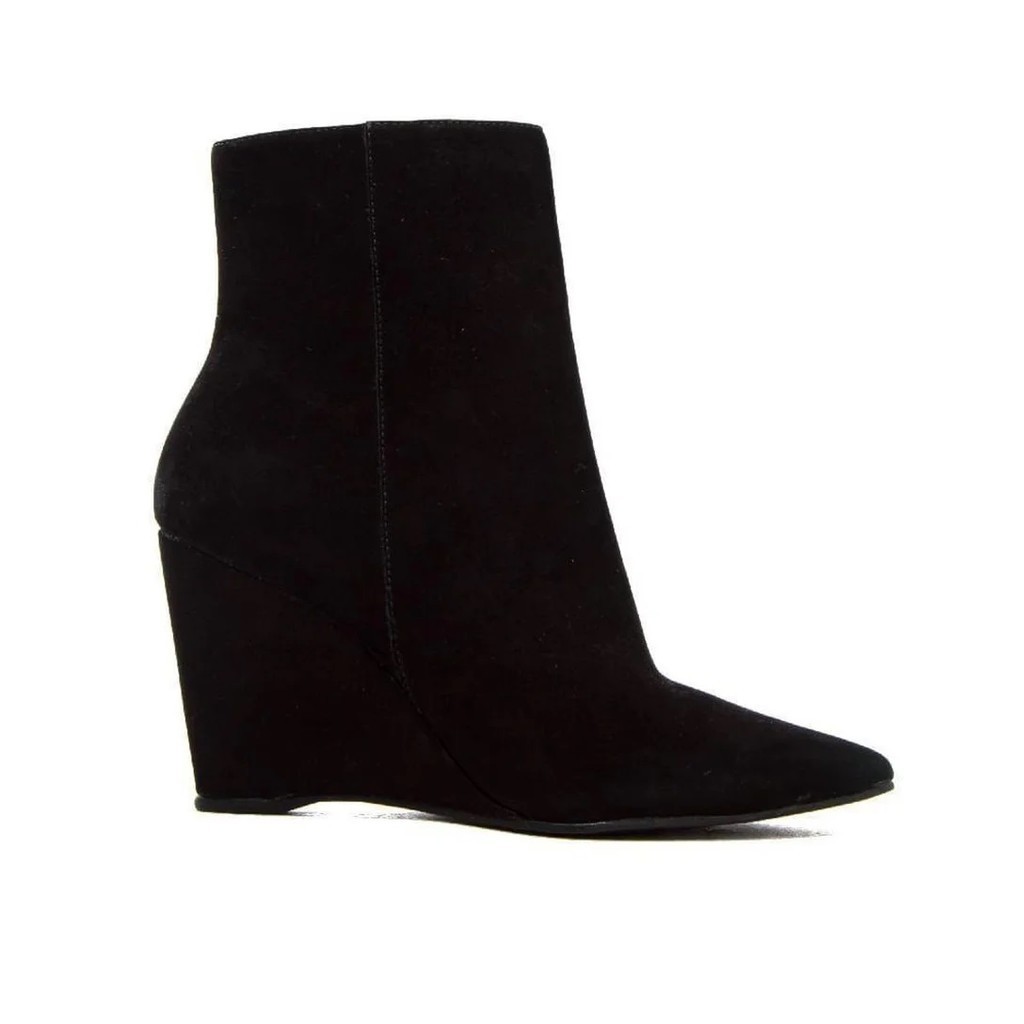 Bota Anabela em Couro Nobuck Preto Cecconello