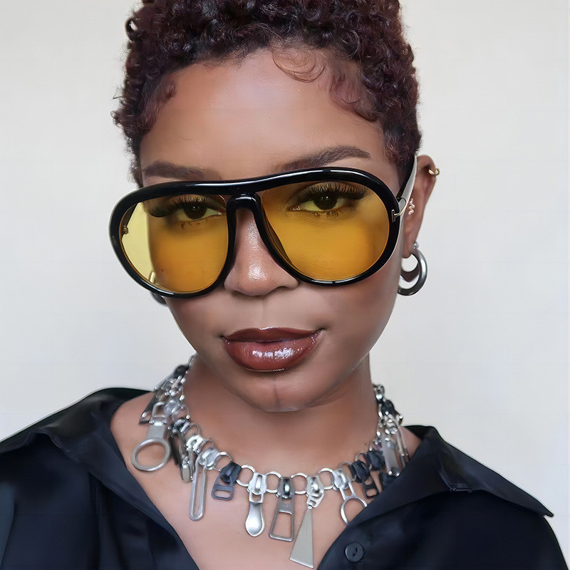 Óculos De Sol Femininos , Tendência Esportiva Da Moda , Novo Protetor Solar Exterior E De Proteção UV . em Oferta na Shopee