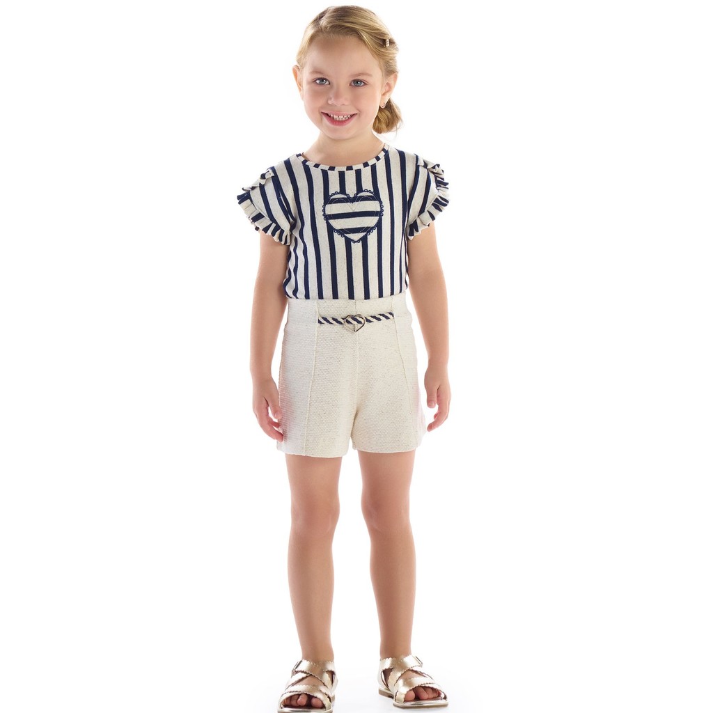 Blusa Listrada com Coração Bordado e Shorts com Cinto Kiki