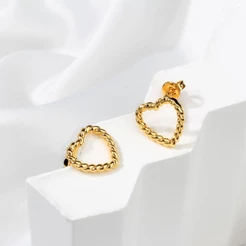 Brinco Delicado Elegante Antialérgico Coreanos Feminino Coração Torcido Folheado Ouro 18k a Platina