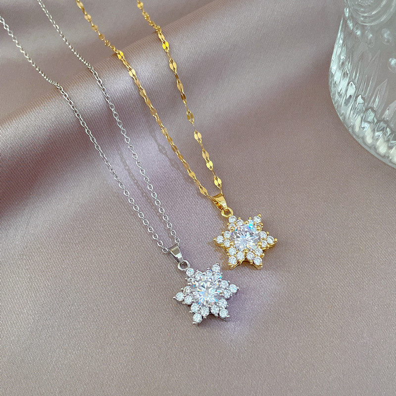 [Jóias Colar Jóias de Corpo Inteiro de Aço Titânio Micro-Inlaid Light Luxury Zircon Snowflake Clavicle Chain Cute Exquisite Sweet Fashion Trend Clássico Corrente de Aço Titânio Feminino Coreano