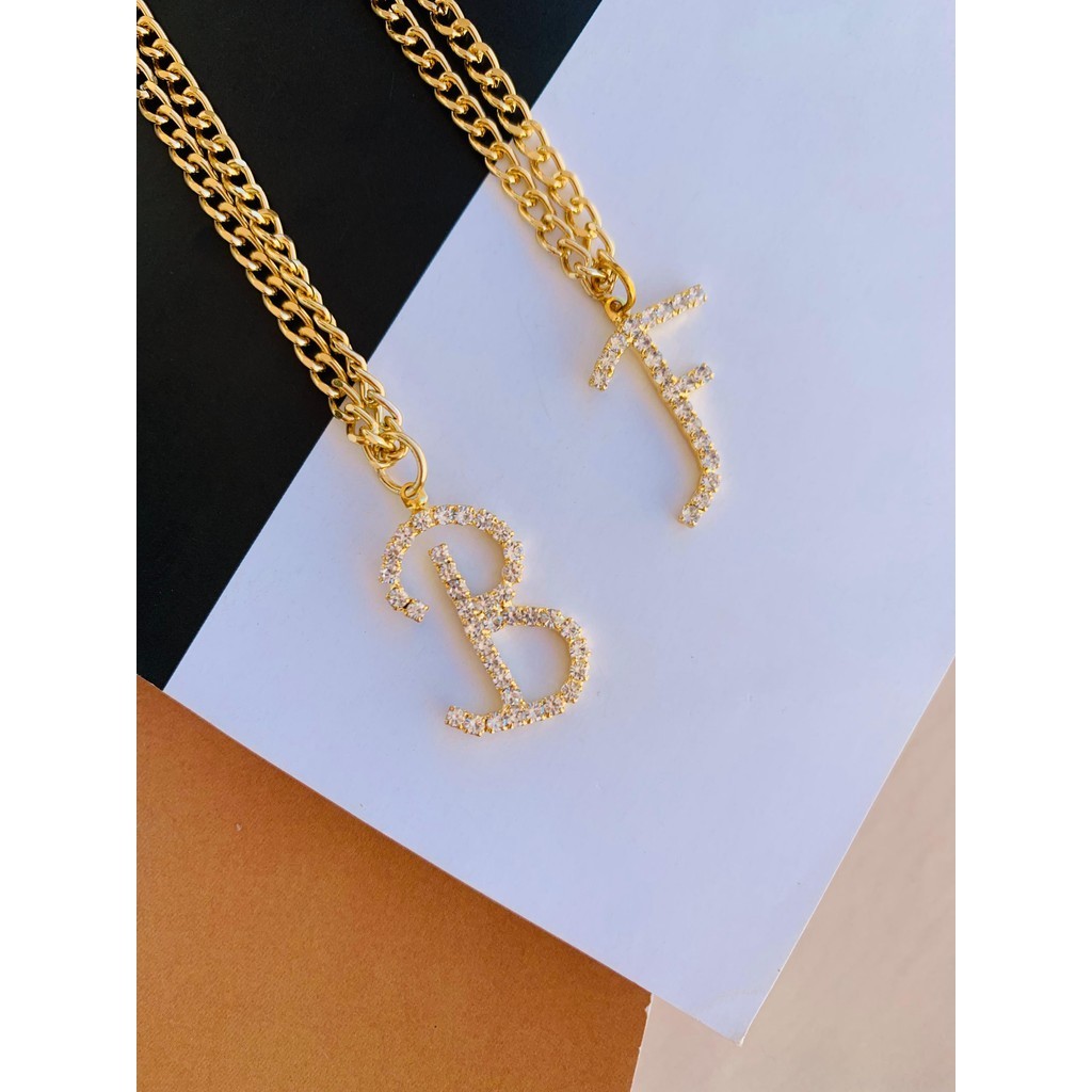 Colares banhados a Ouro colar com Inicial de Strass
